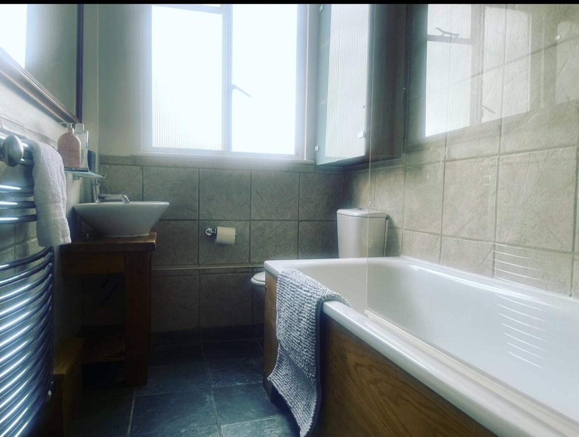 Luxury 1-Bed Apartment With Stunning City Views Perfect For Short Stays In لندن المظهر الخارجي الصورة