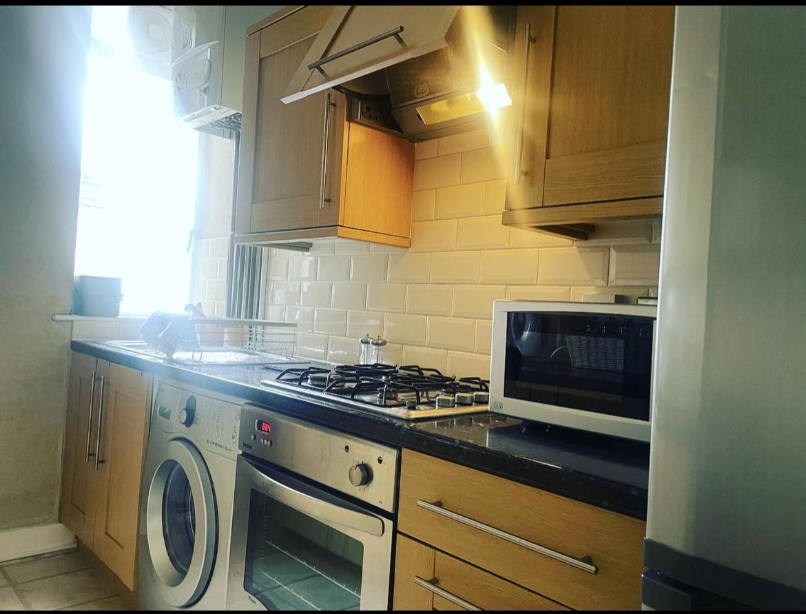 Luxury 1-Bed Apartment With Stunning City Views Perfect For Short Stays In لندن المظهر الخارجي الصورة